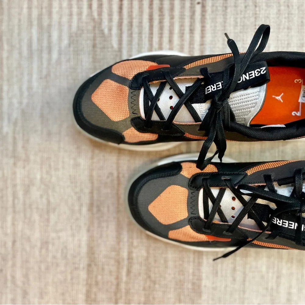 Air Jordan 200E Men’s 10 / Women’s 11 | Black & Curry Orange Sneakers | Like New